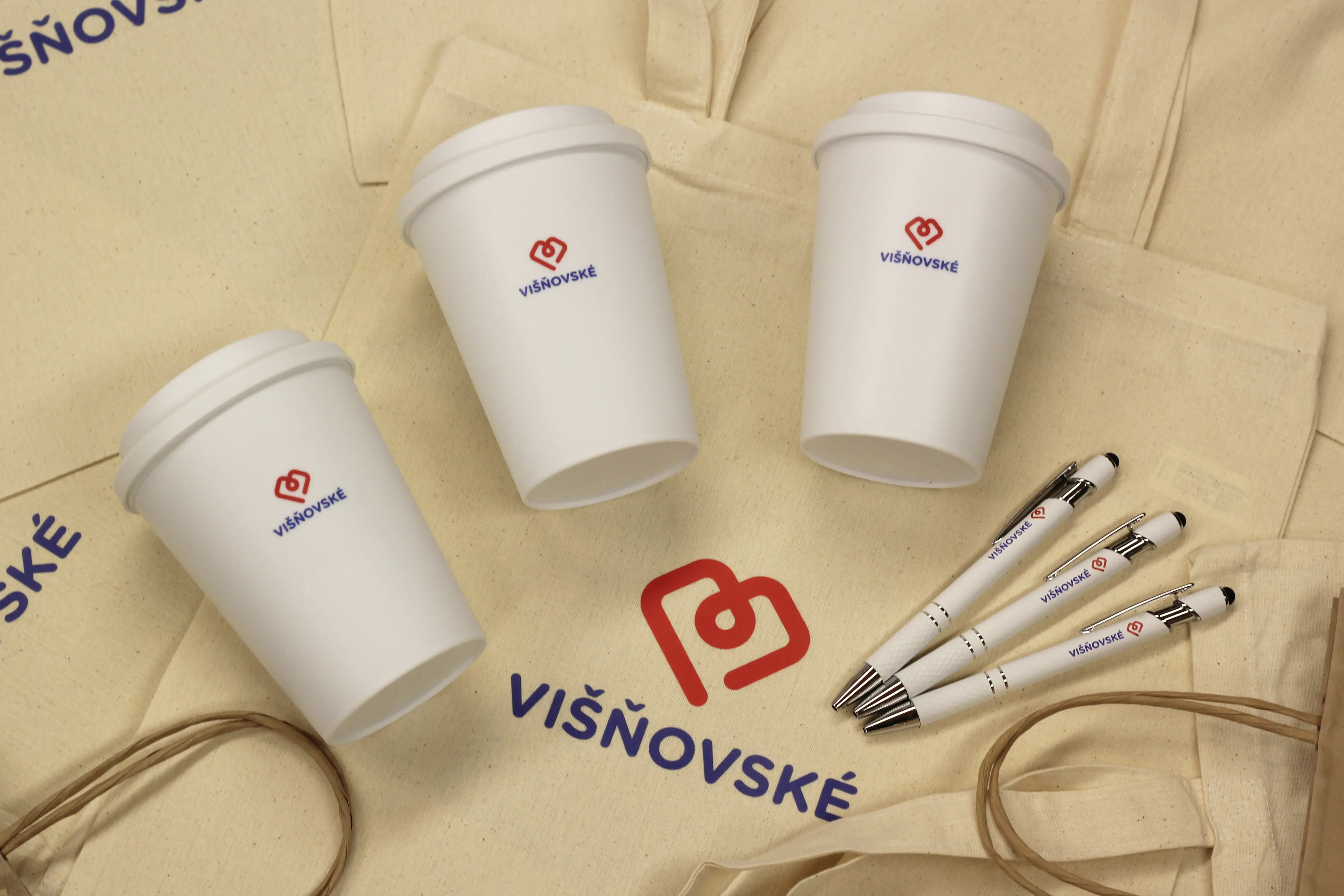 Ekologické reklamné darčekové predmety s logom pre firmu Vyšnovské.