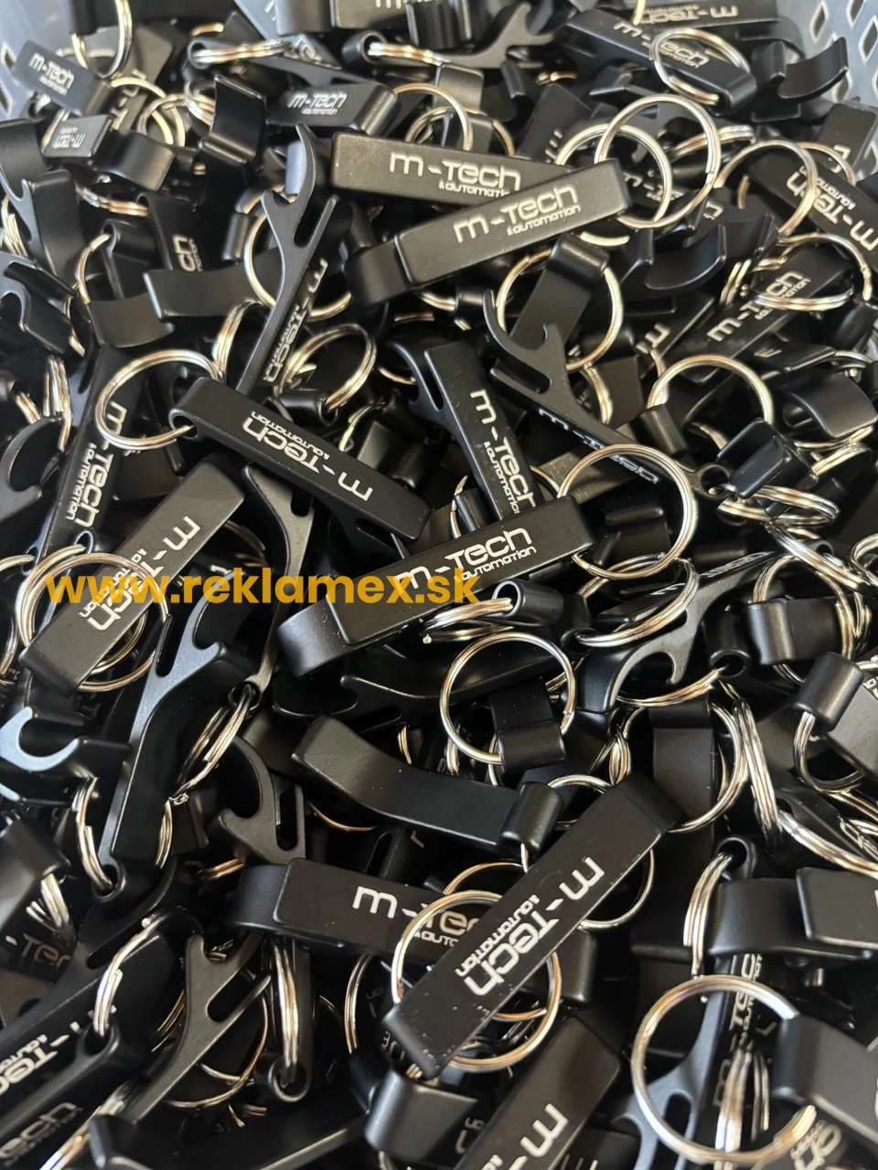 Reklamné kľúčenky s otváračom s gravírovaním - Oranti