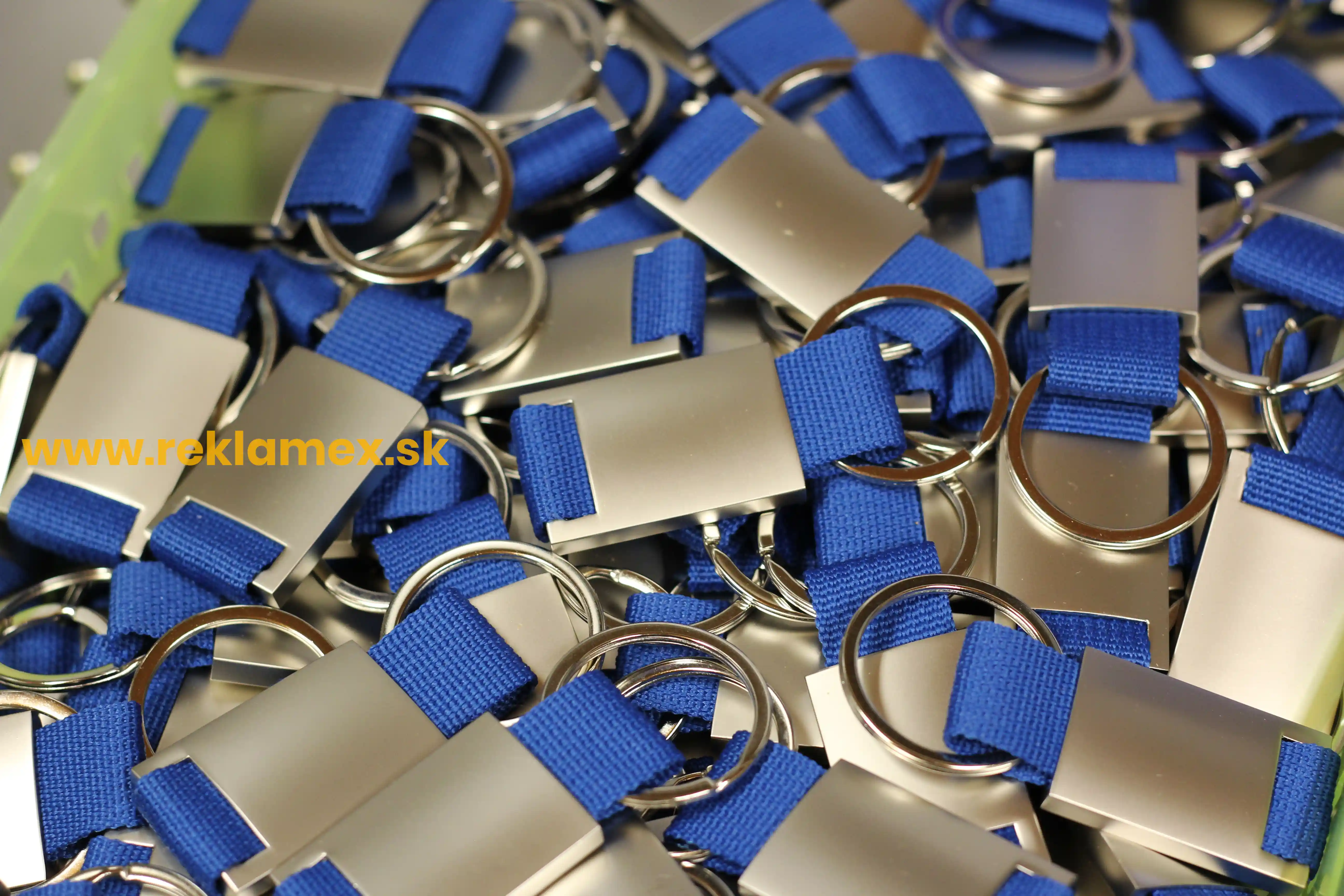 Reklamné prívesky s gravírovaním - Apal