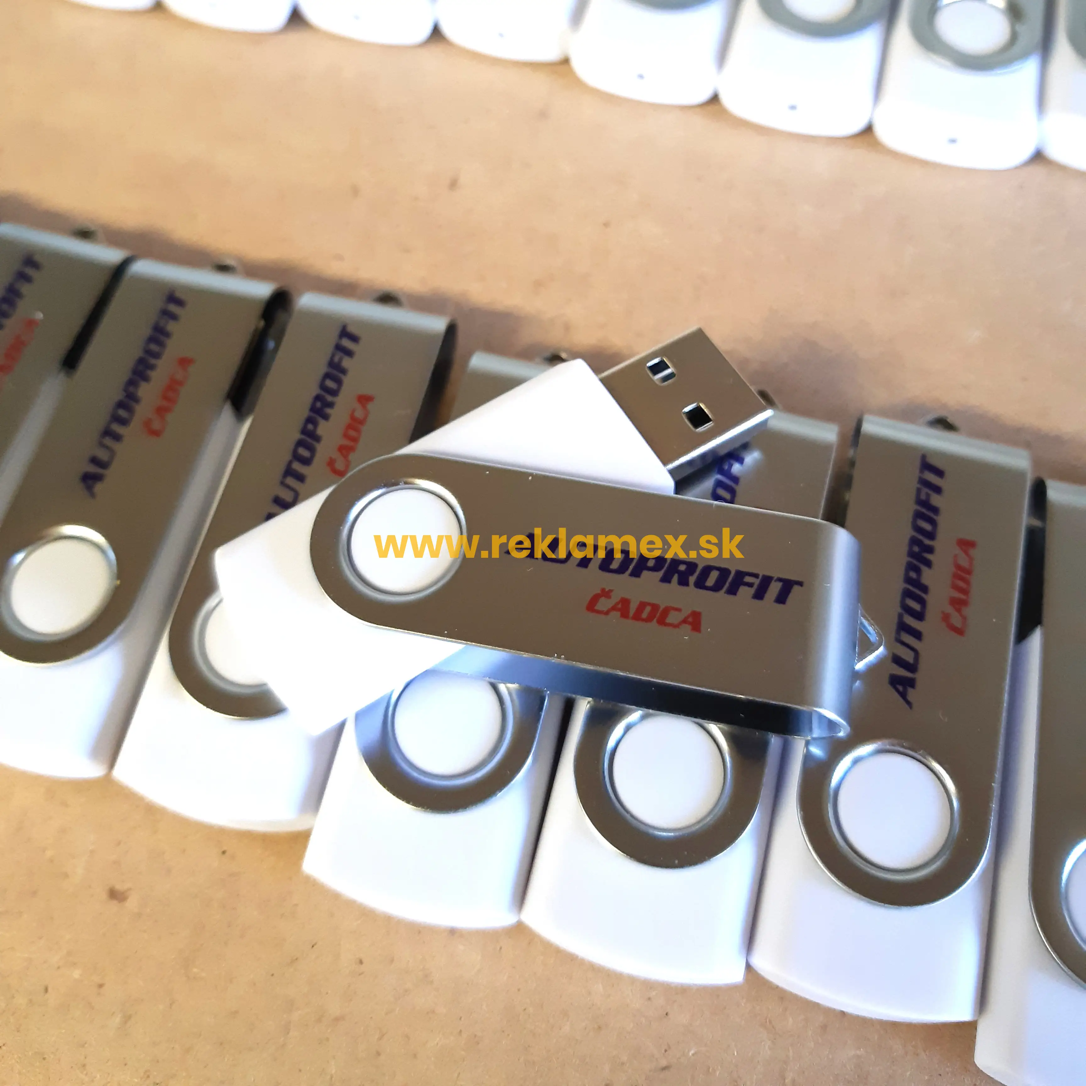 Reklamné USB kľúče s potlačou - Korel