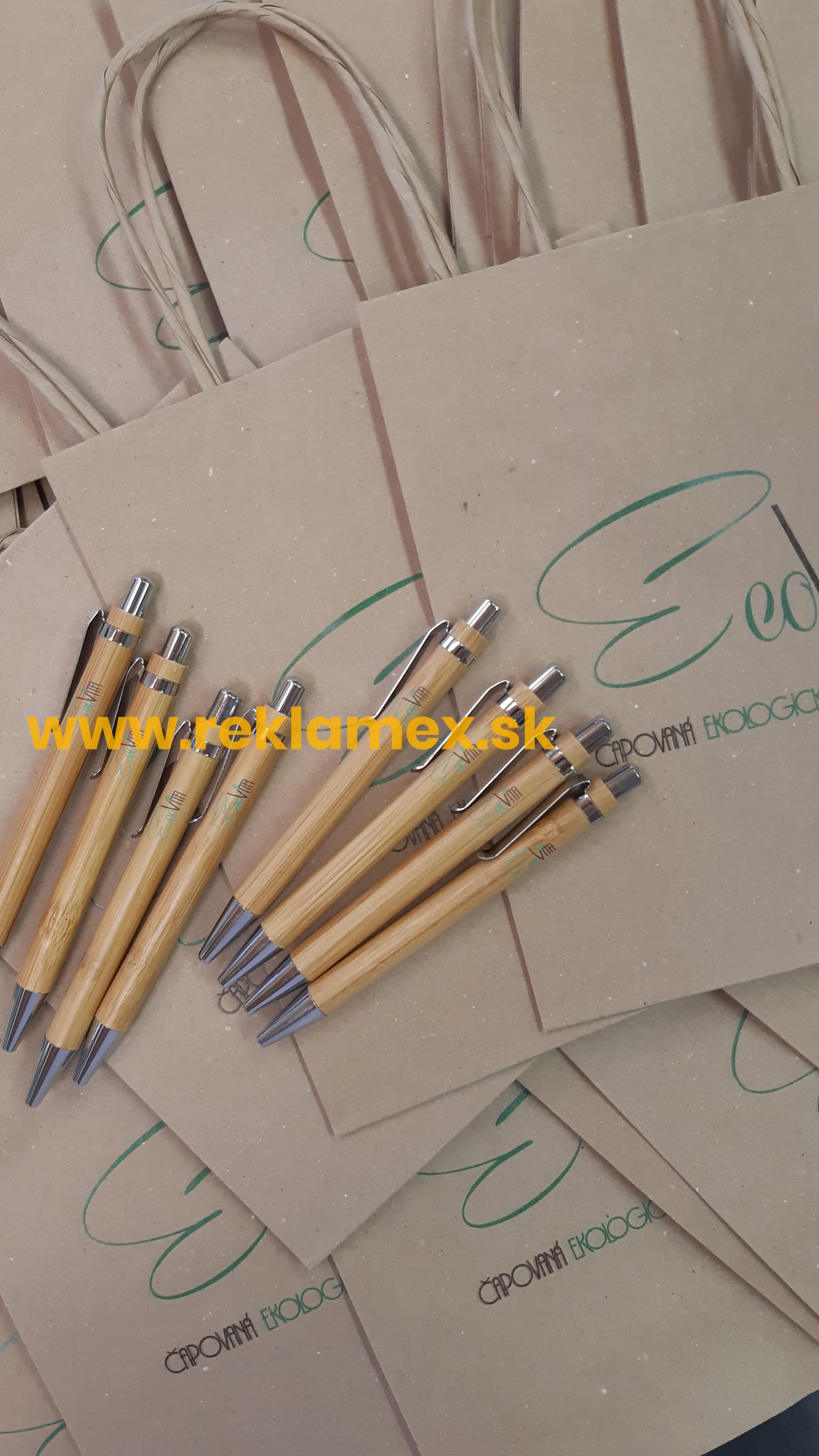 Reklamné papierové tašky s potlačou - 180x80x200 mm