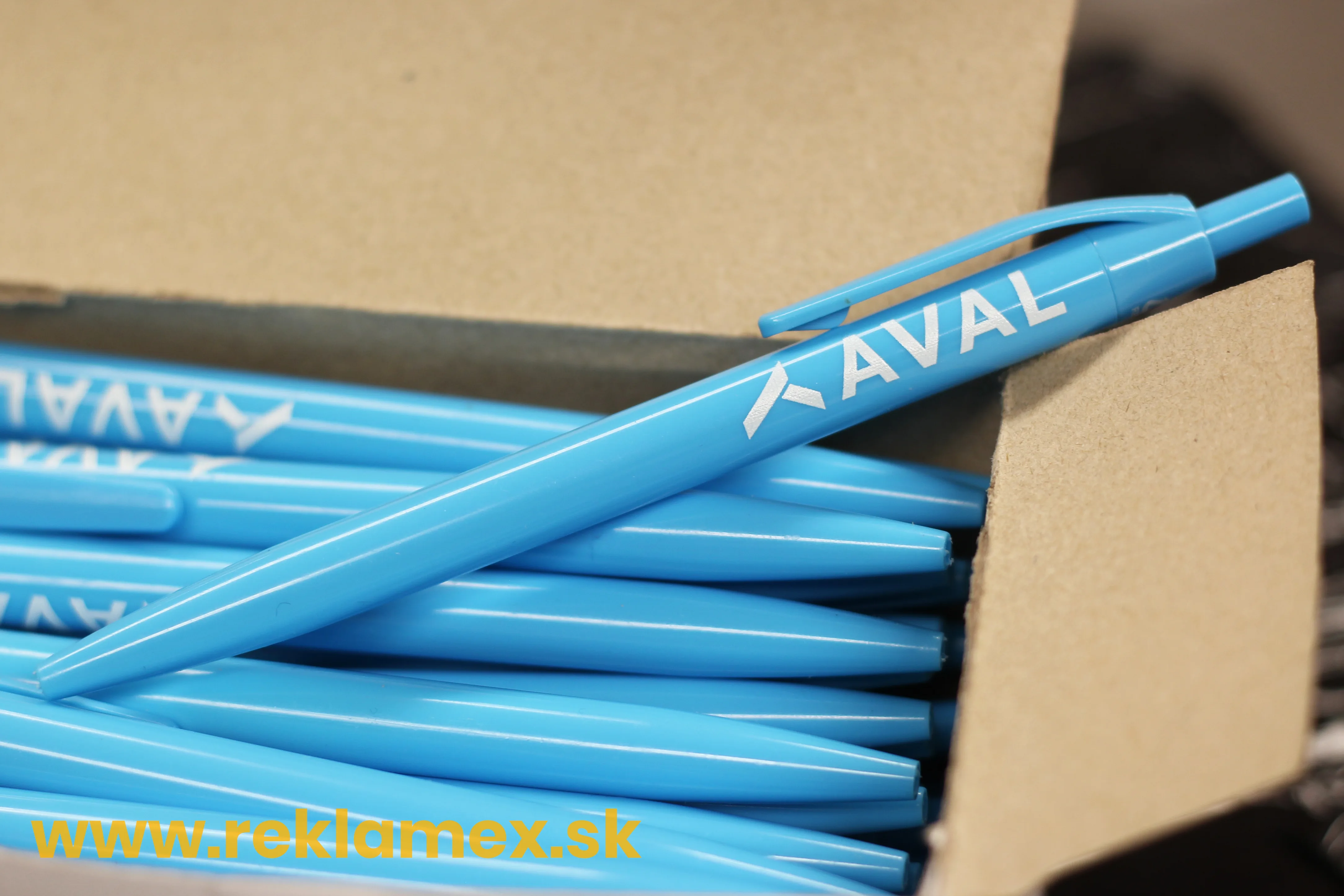 Lacné reklamné perá s vlastným logom