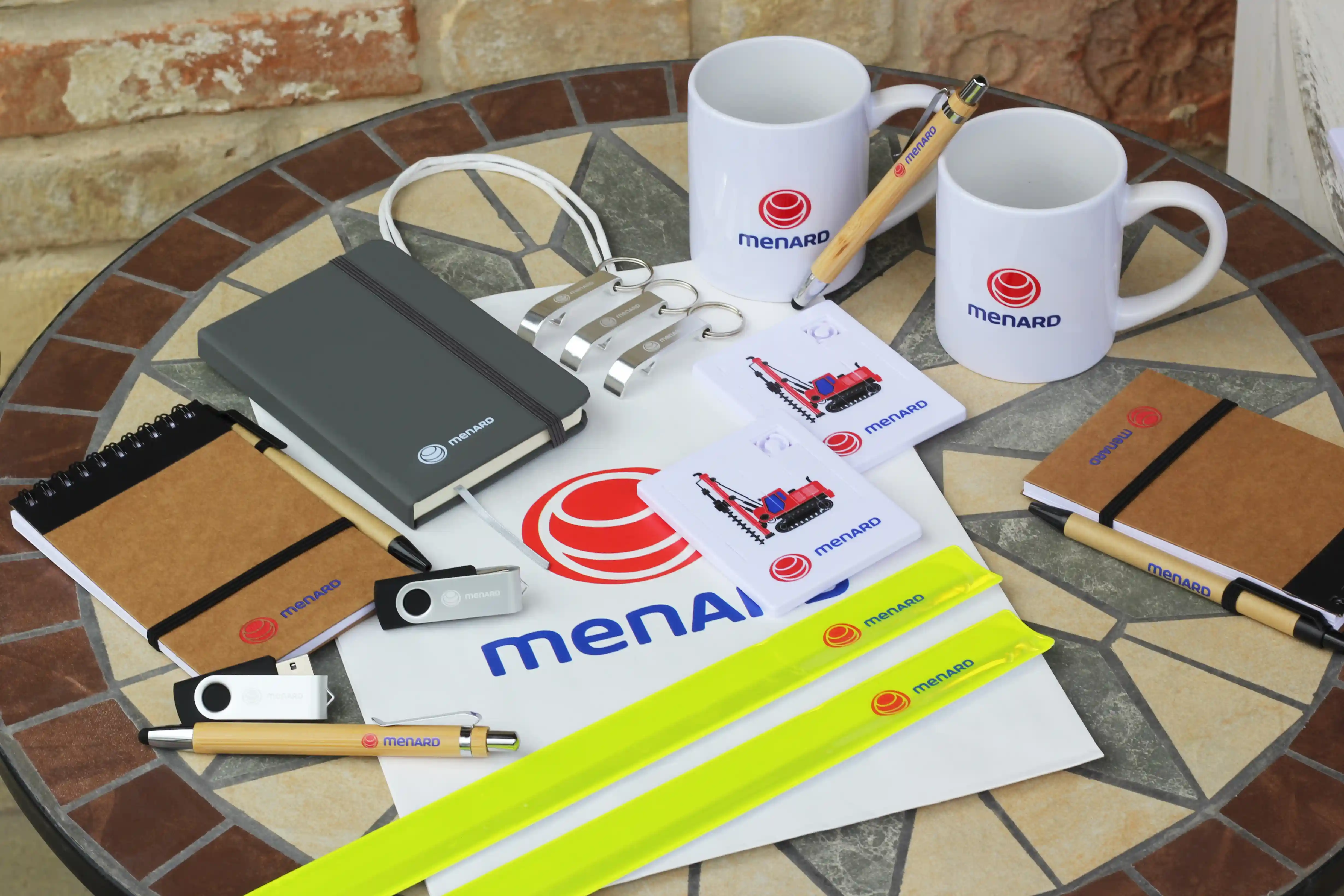 Reklamné predmety s logom pre firmu Menard